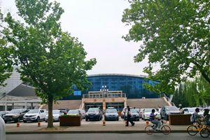 北京航空航天大学出国留学校园环境游泳馆