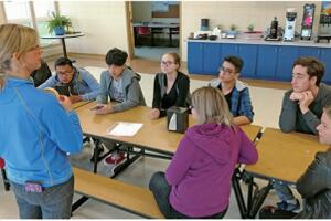 北京市第八中學怡海分校國際部美國高中招生簡章