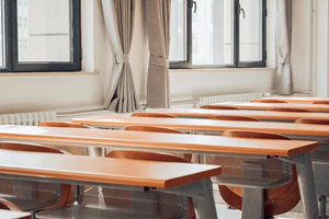 山东财经大学出国留学校园环境学校桌椅