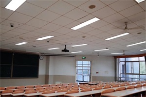  济南大学出国留学校园环境教学楼