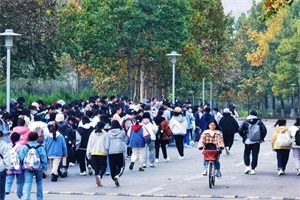  山东师范大学出国留学校园环境上下学