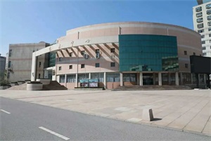 山东工商学院出国留学校园环境活动中心