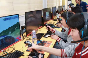 北京新府學外國語學校(國內班)電腦教室