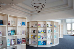 京城学校图书馆