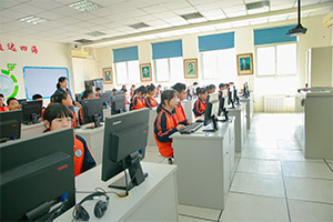 北京市朝陽區博雅學校機房