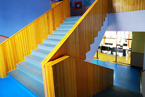 北京市实验外国语学校学校楼梯