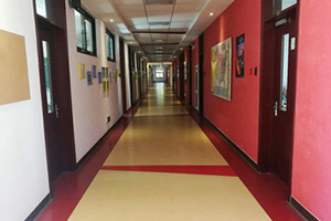 北京市实验外国语学校走廊