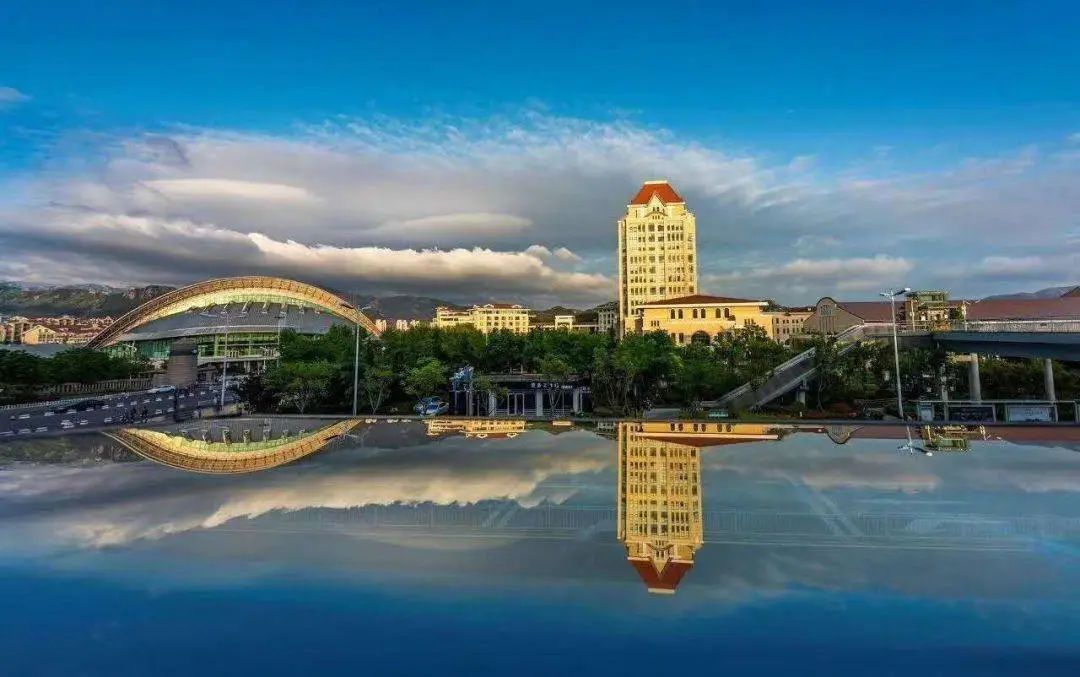  中国海洋大学出国留学学校风采校园环境