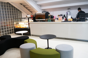 北京市君誼中學學校食堂