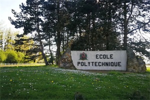 ���������ۺ�����ѧԺ