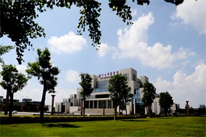 临沂大学出国留学学校风采校园环境