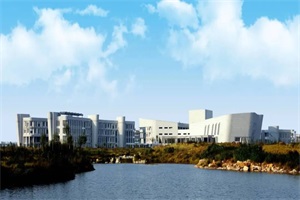 临沂大学出国留学学校风采校园环境