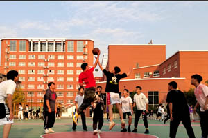 北京新学道临川学校篮球场