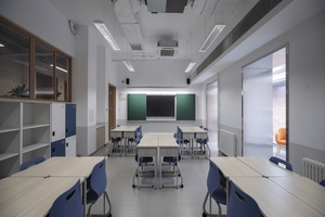 北京市仁泽高级中学教室