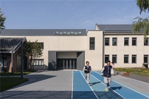 北京市仁泽高中国际部教学楼入口