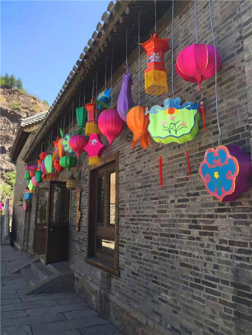 外经贸15级国际课程班学生踏青之旅