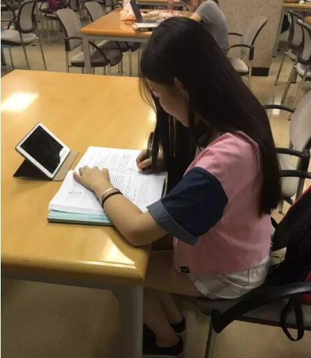 2016外经贸美国留学预科班授课风采展示