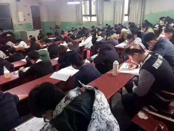 北京航空航天大学3+2留学期中考试进行中