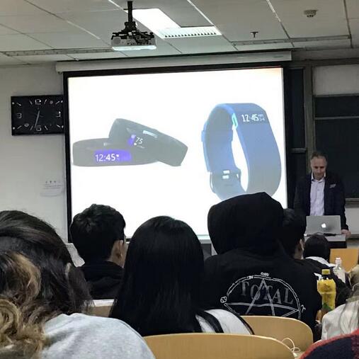 提赛德大学为中传媒艺术班学生分享作品