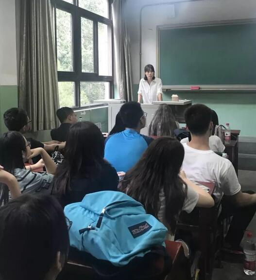 北京航空航天大学出国留学大三咨询讲座顺利举行