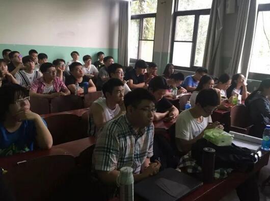 北京航空航天大学出国留学大三咨询讲座顺利举行