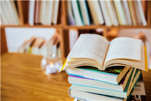 對外經濟貿易大學在職研究生的證書怎么查？