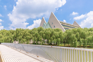 中國人民大學在職課程培訓班是免試入學嗎