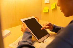 北京市博文學(xué)校在招生的有初中嗎？