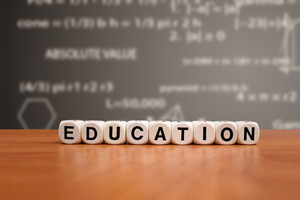 北京哪个大学在职研究生比较好考?