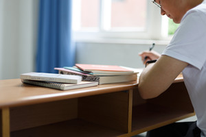 长江大学在职研究生报名时间是什么时候?