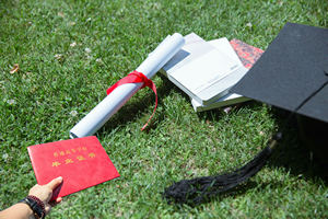 北京哪些院校的在职研究生就业前景好？