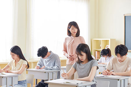 新鄉醫學院在職研究生怎么上課？