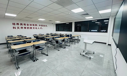 北京市朝阳区新亚学校
