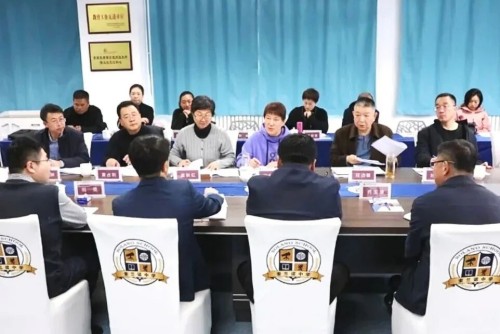 北京懷柔索蘭諾中學(xué)座談會