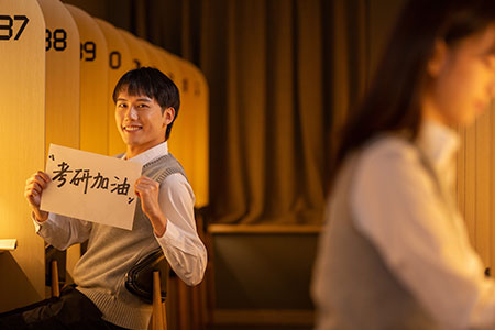 中國(guó)傳媒大學(xué)雙證在職研究生考公認(rèn)可