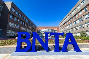 北京市新英才学校校园环境全览，择校家庭请参考！