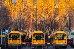 30条线路覆盖三区！探校揭秘朝阳凯文校车服务