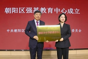 高江涛校长离开了青苗？施华校长给回复了