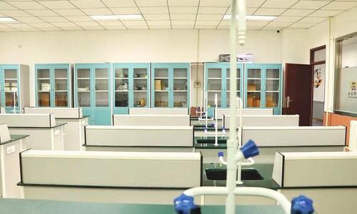 三河市燕桥学校