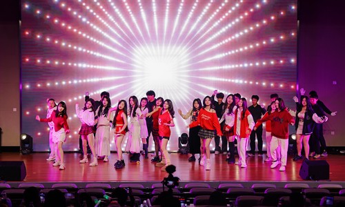 �ɶ��������ѧУ���ʲ�