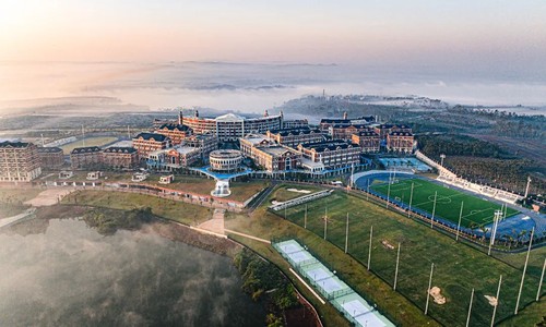 海南英雅盛彼德學校