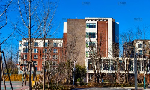 ��������Ӣ��ѧУ(���ڰ�)