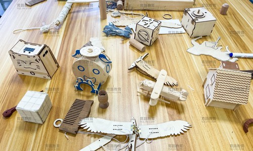 ���Ϲ���˫��ѧУ