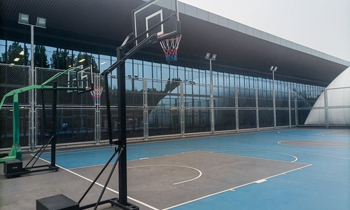 �����г������յ�ѧУ