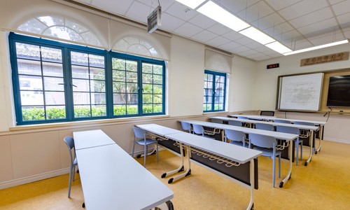 �ɶ��д��ؿ��������ѧУ