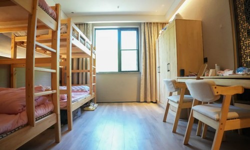 ����������ѧУ