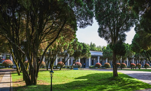 �ɶ��д��ؿ��������ѧУ