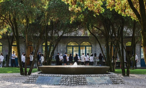 成都市大邑康礼外国语学校