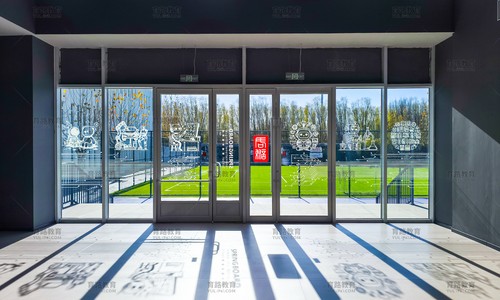 ���Ϲ���˫��ѧУ