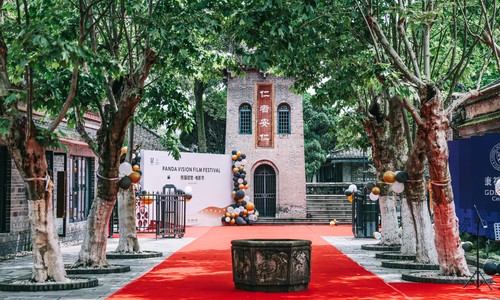 �ɶ��д��ؿ��������ѧУ